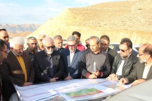 بازدید مدیر کل دیوان محاسبات استان فارس از پروژه آزادراه شیراز- صدرا